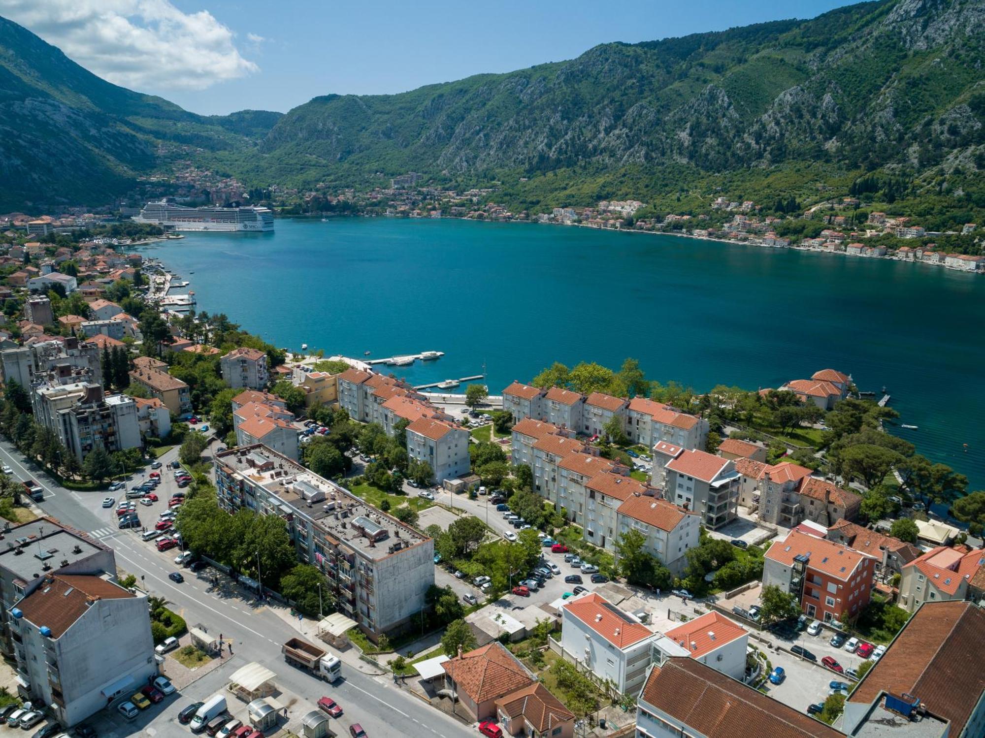 Maison W Kotor Buitenkant foto