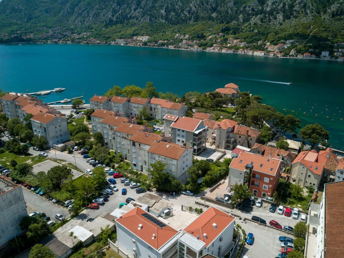 Maison W Kotor Buitenkant foto